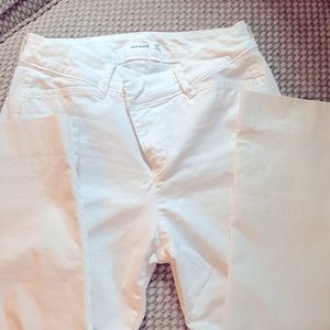 White mid rise crop pants